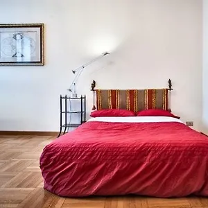piazza-duomo-apartment.it-lombardy.com/