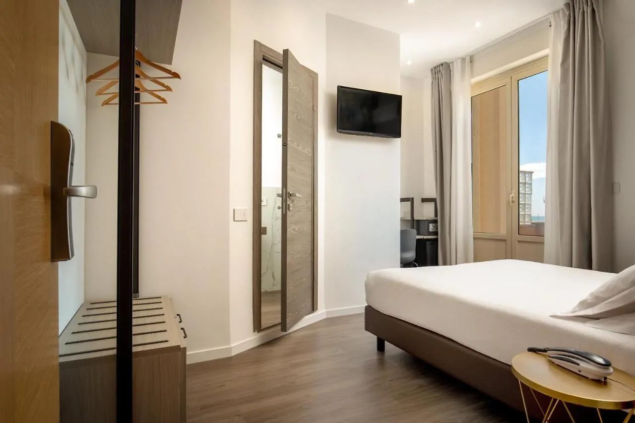 Hotel La Scaletta Lido di Ostia 3*,