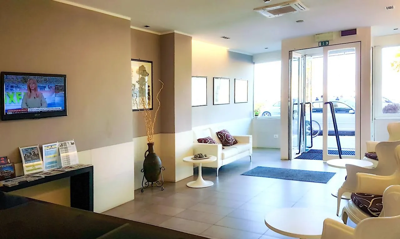 Hotel La Scaletta Lido di Ostia 3*,  Italia